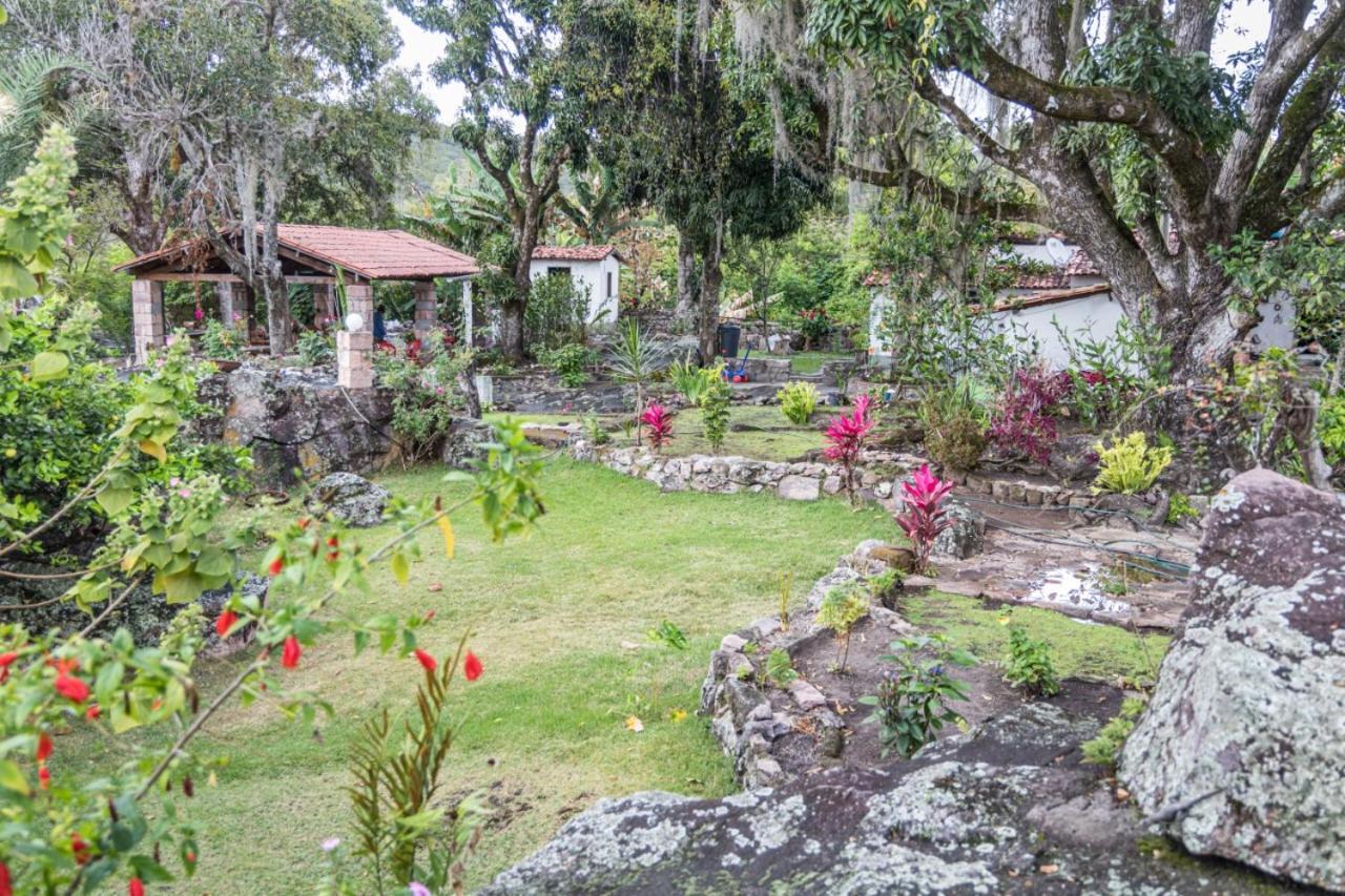 Pousada Dona Lita Igatu Exterior photo